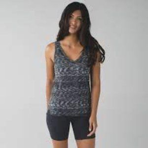 Lululemon Circadian Tank in Dramatic Static White Black